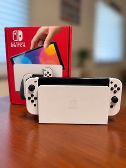 Nintendo Switch OLED 64 GB + Pro Controller - Complete w/ Original Box