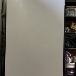 21 Cubes white Westinghouse freezer