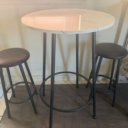 Bar table w/ 2 Stools