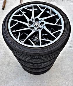 Toyota Camry 19 Wheels