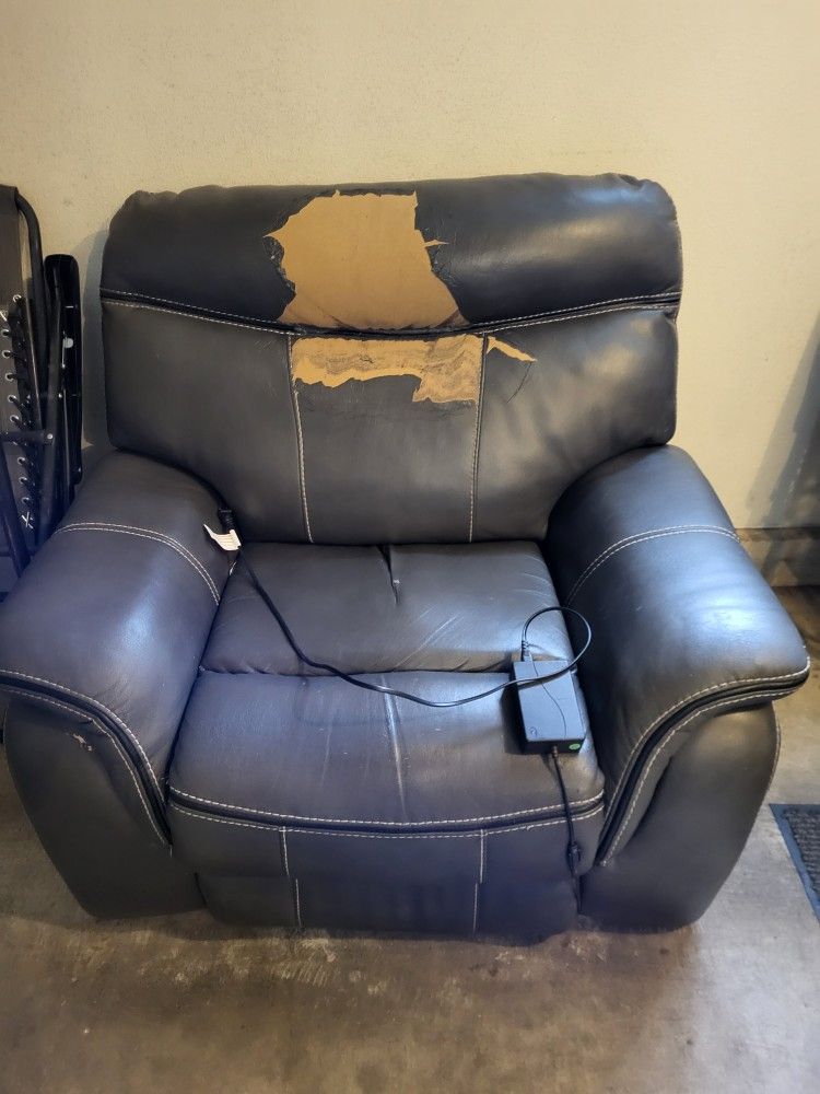 FREE! oversized leather power recliner.