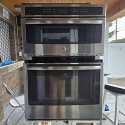 built-in GE combination wall oven with microwave/convection top unit