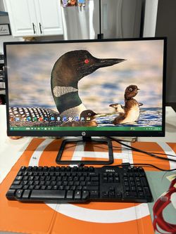 i5  LENOVO DESKTOP   8 GENERATIONS  Windows 11 (activated) Intel i5-8400 processors (6 core) 320gb. SSD hard drive  storage 8 GB RAM HDMI, VGA video p