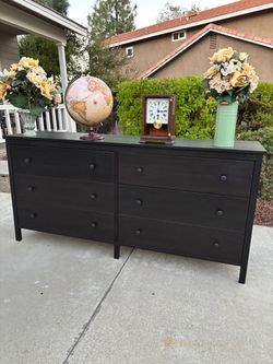 Black 6 Drawer Modern Dresser Chest of Drawers Furniture Great Condition