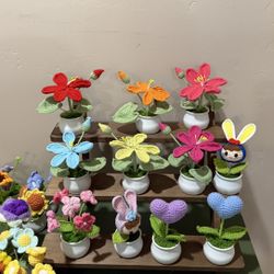 🧶Handmade Cute Mini crocheted potted flowers