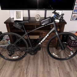 2025 Trek FX 2, Large