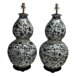 1960s Modern Chinoiserie Blue and White Double Gourd Lamps (Pair)