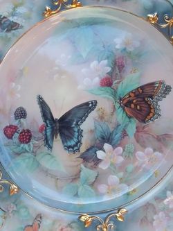 ENCHANTED WINGS BY LINA LIU BUTTERFLY COLLECTABLE PLATE!!