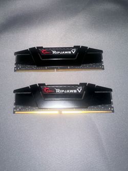 DDR4 Memory 2 matching pairs32 G Total 64 Gigs