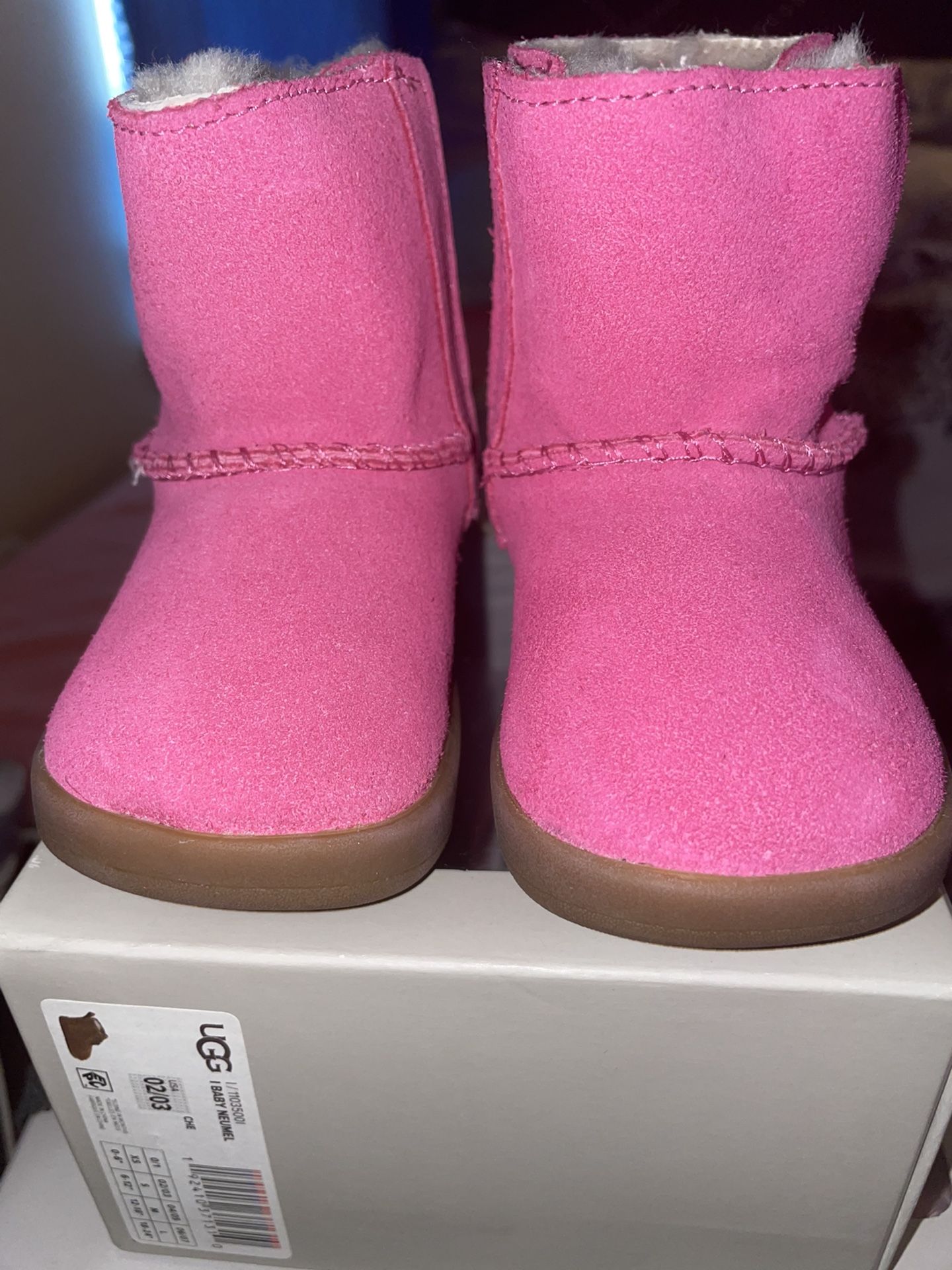 Ugg Boots Size 2/3 Brand New