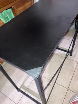 Small computer desk