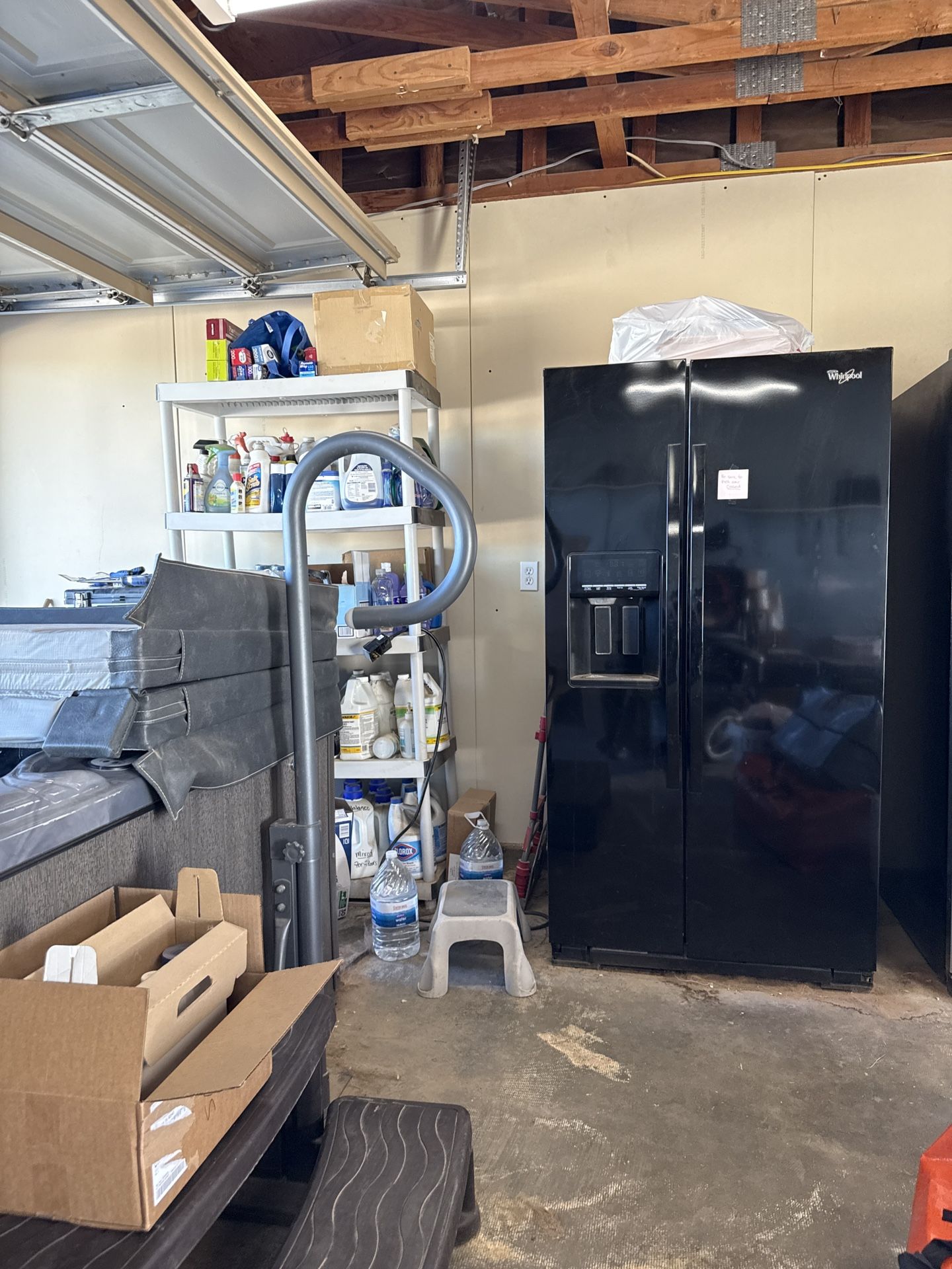 Refrigerator With Icemaker