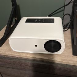 Projector: HopVision 
