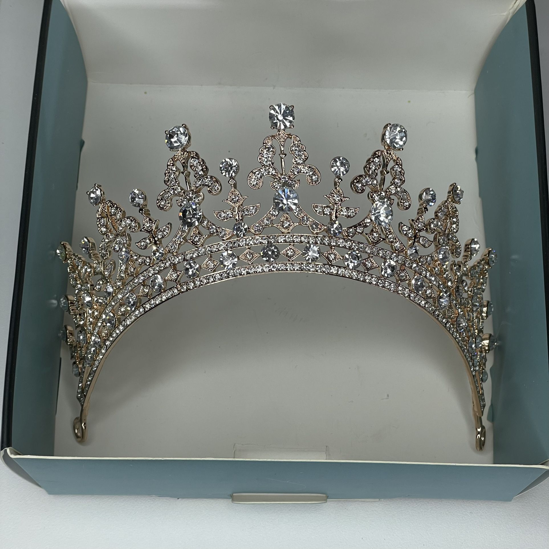 Rose gold royal princess style crown tiara with crystal jewels and hair pins