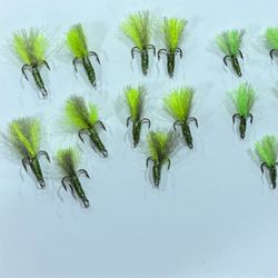 Chartreuse trailing hooks Chartreuse trailing hooks