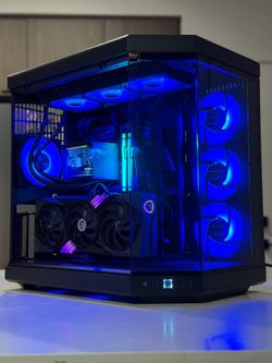 High End Gaming PC | RTX 5070 & Ryzen 9 9950X3D