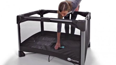 4 Moms Pack N Play