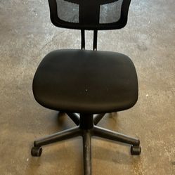 Haidi desk chair