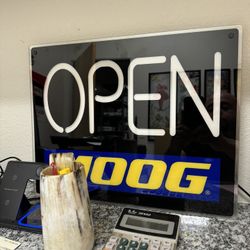 Lighted LED MOOG Auto Light Up Sign 