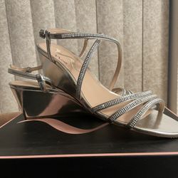 Silver Strappy wedge Sandal Size 9 1/2