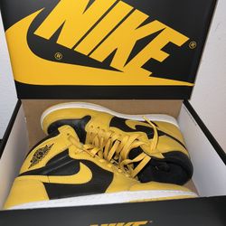 Jordan 1 Retro High Pollen size 10 