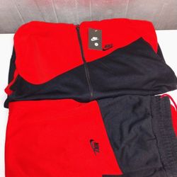 💯Men's Nike sweatsuits polo and Nike hmu💯🔥💪polo $60 and Nike $70 
Sizes medium-2xl  each hmu 💥