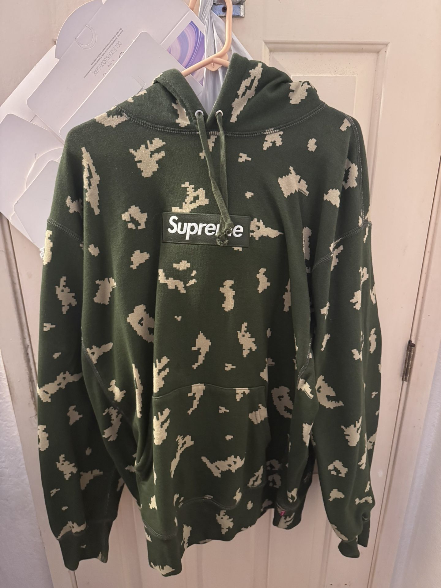 Supreme Box Logo Hooded Sweatshirt