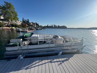 2001 Godfrey Sweetwater pontoon boat