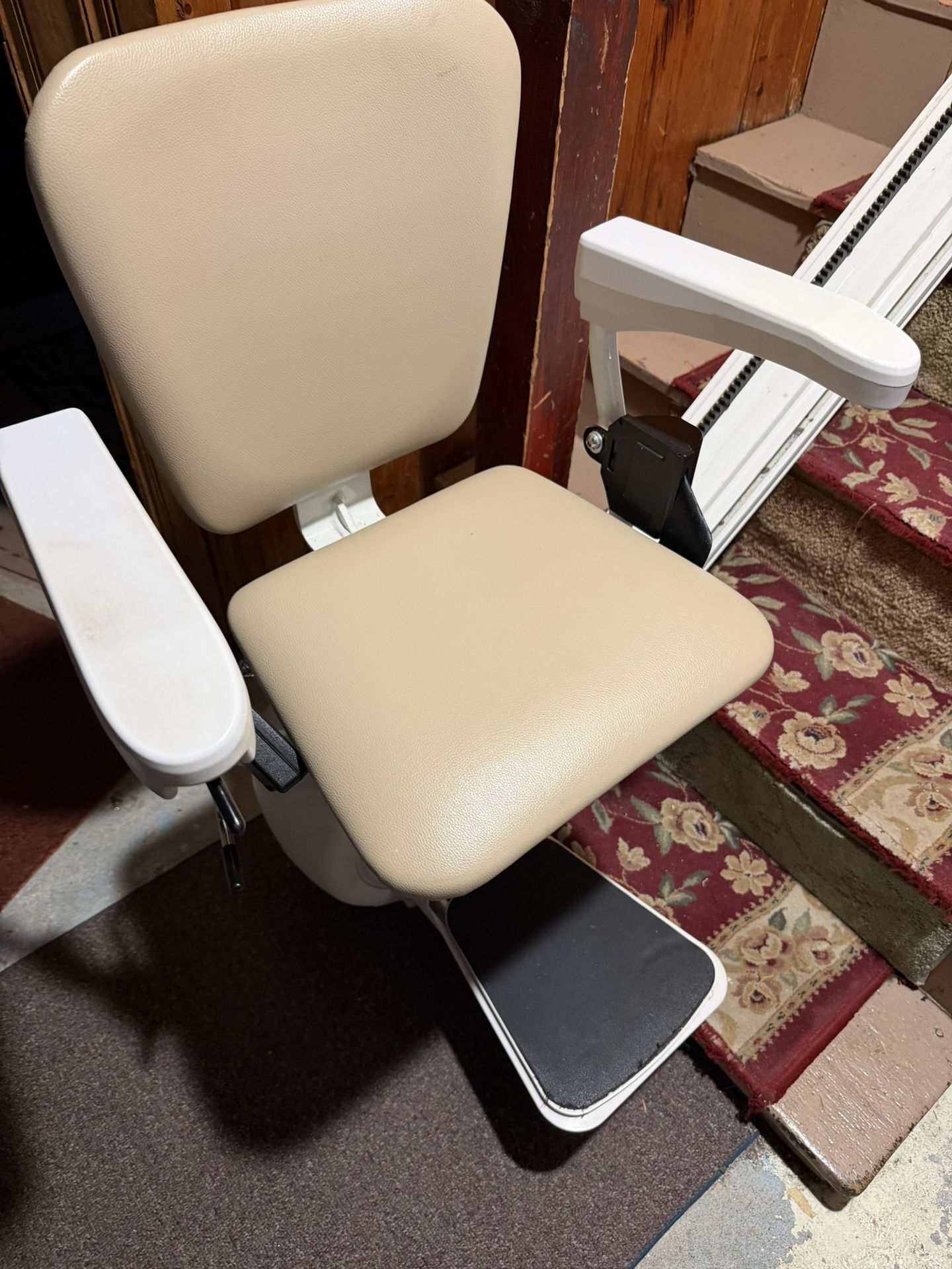 Home Chairlift by Savaria