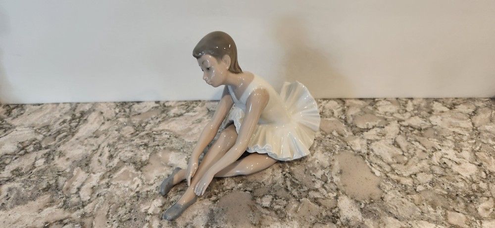 NAO By Lladro Porcelain Slipper Ballet Ballerina