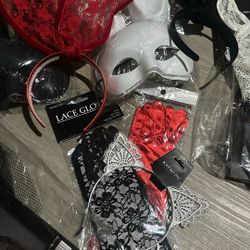 Women’s Halloween Accessories