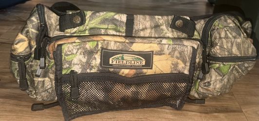 Like new this Fieldline 8 zippered pockets hunting fanny pack features a camo pattern and a dedicated mesh storage pocket. Located off lake mead and