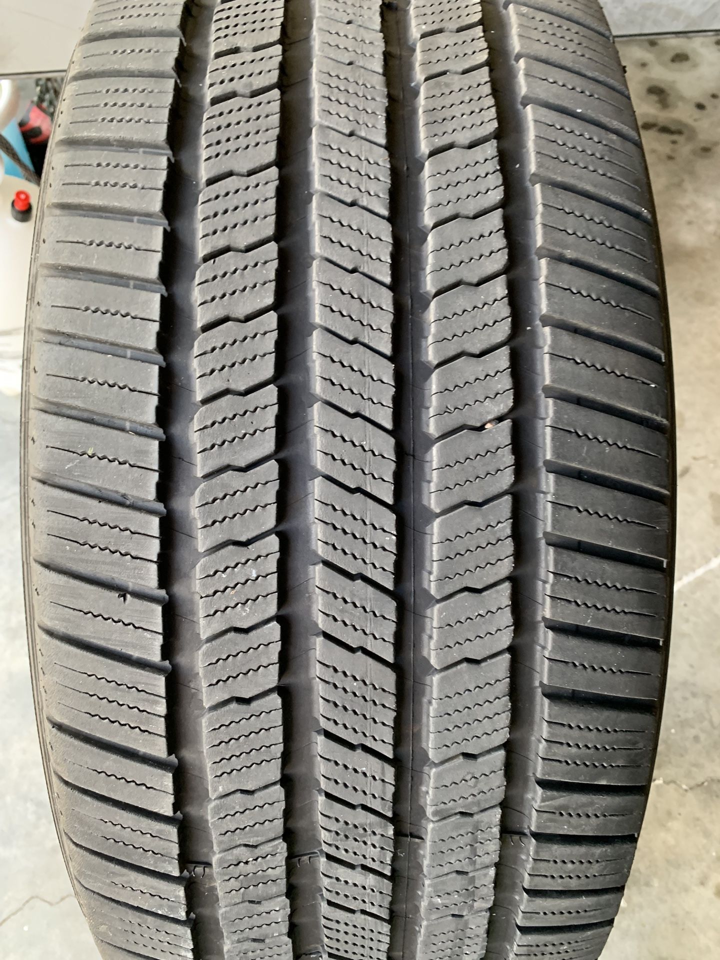 1 michelin defender LTX tire 285/45/22