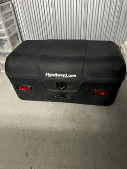 Hitch cargo box