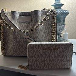 Michael Kors Matching Purse And Wallet 