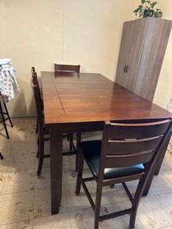 Dining table set for sale