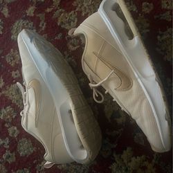 Nike Air Max Women’s size 10