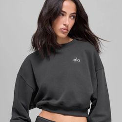 Alo Yoga Accolade Set Crewneck And Straight Leg Sweatpants Size S *New*