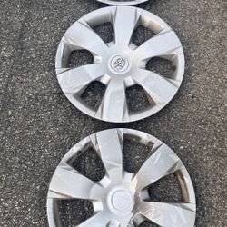 Toyota Camry hubcaps (Size 16)