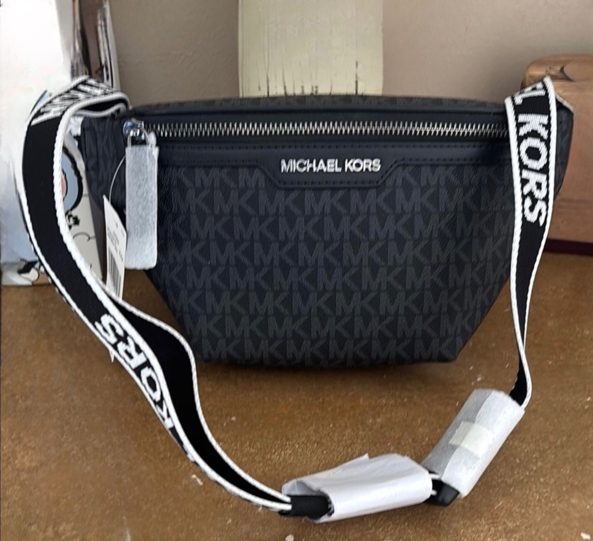 NWT Michael Kors Cooper Mini Belt Bag w/Guitar Strap