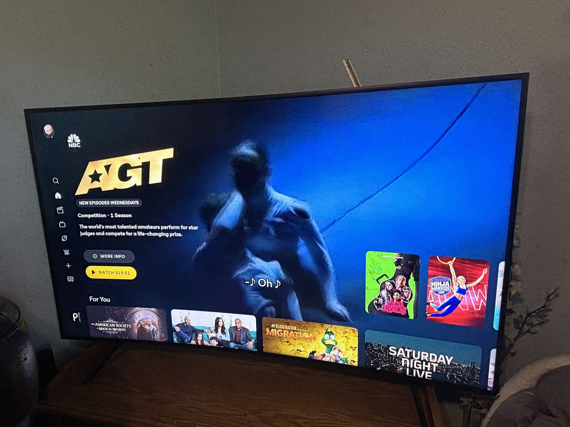SAMSUNG 65" Class TU8300 Curved 4K Crystal UHD (2160p) LED Smart TV