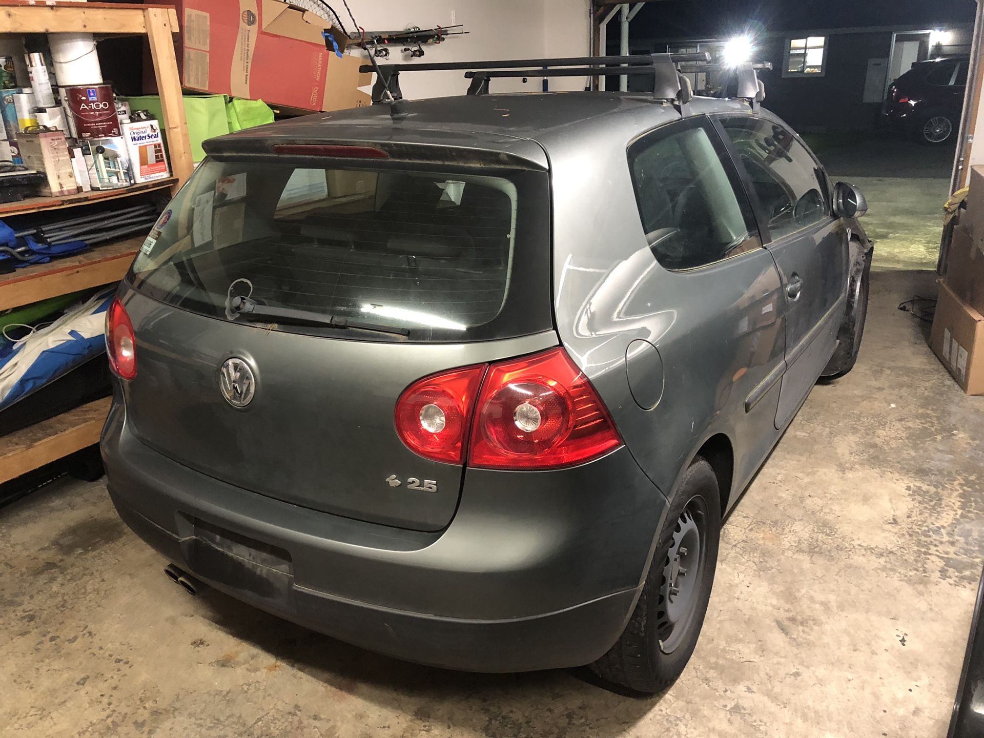 2007 Volkswagen rabbit parting out