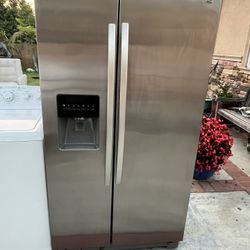 Kenmore Side By Side Refrigerator 