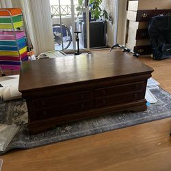 Free solid wood coffee table