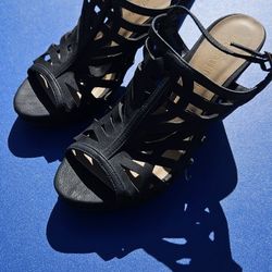 Black Heels 6.5 