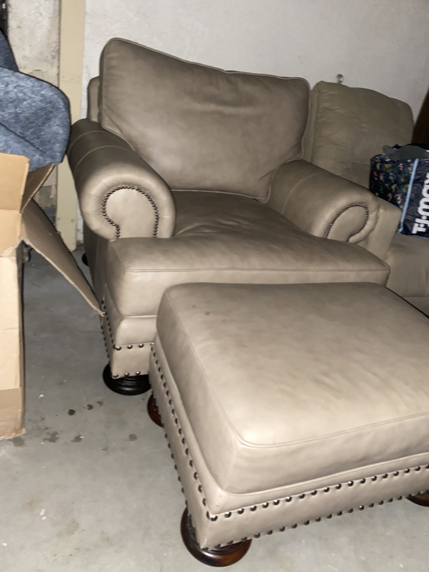 XL Leather Chair with Ottoman