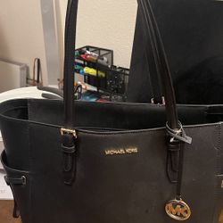 New Michael Kohrs tote Bag   - Black 