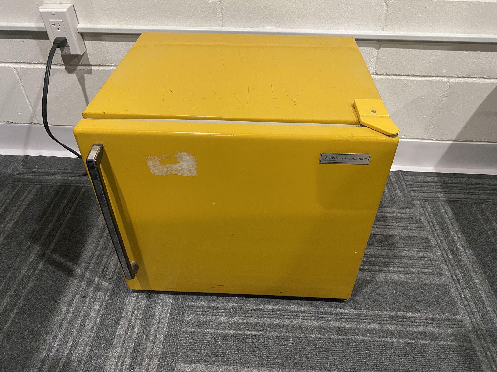 Coldspot Mini Fridge