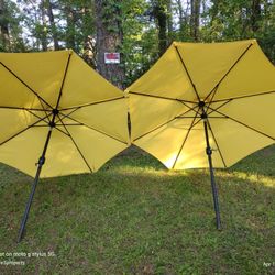 2 Umbrellas 