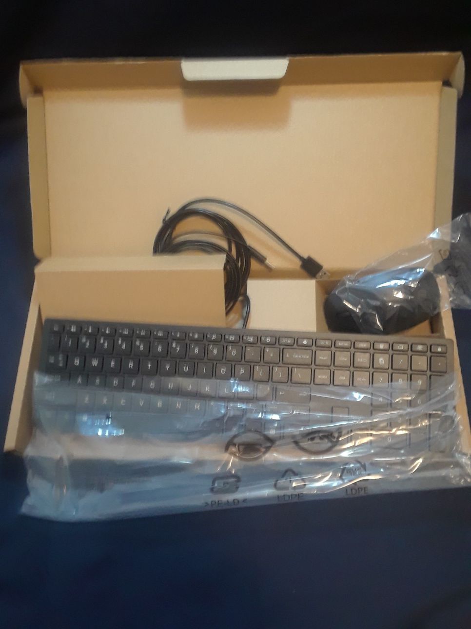 HP LIFESTYLE KEYBOARD AND MOUSE SET